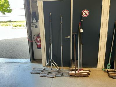 Översiktsbild av Cleaning Equipment